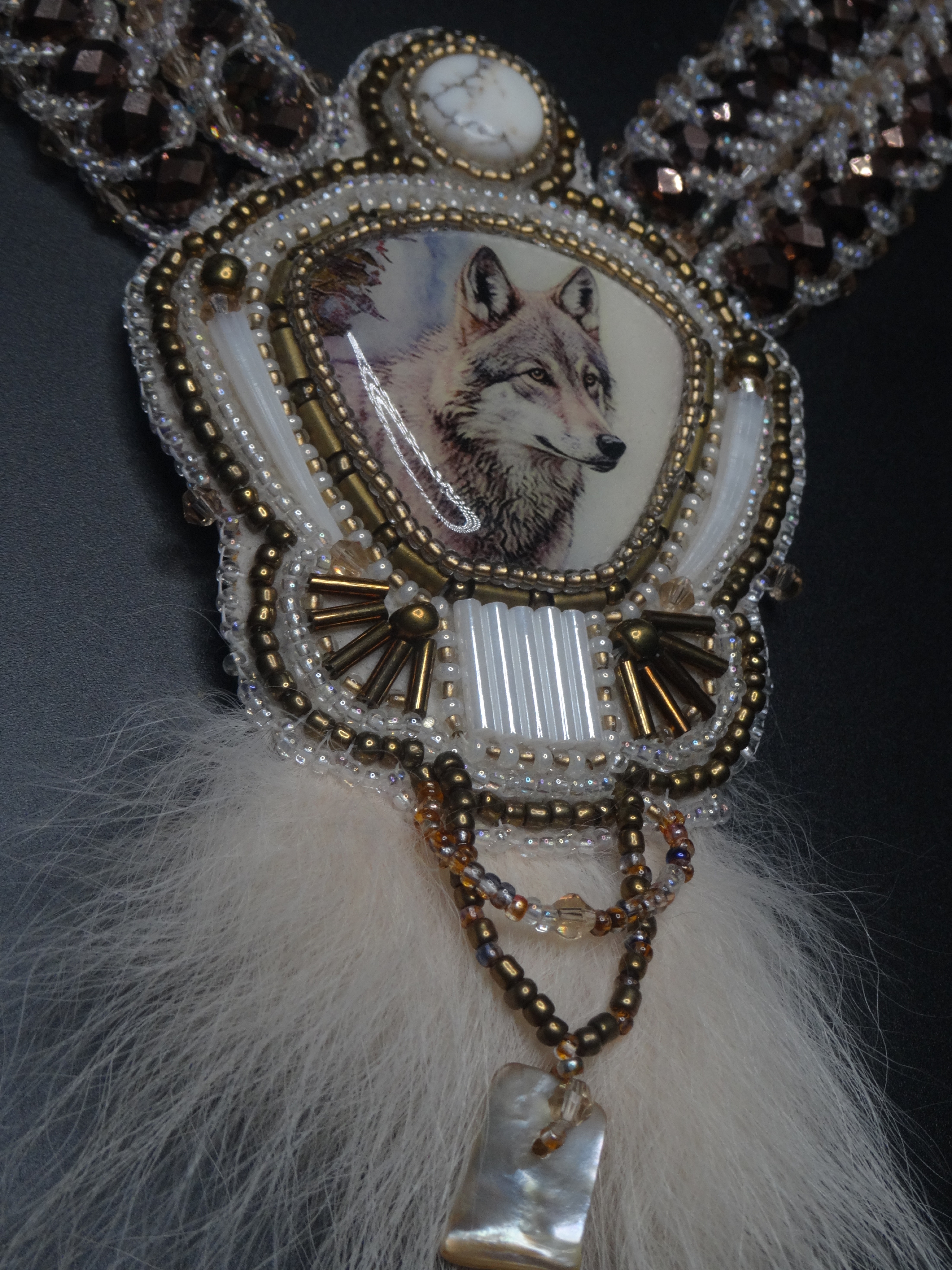 Wolf_necklace